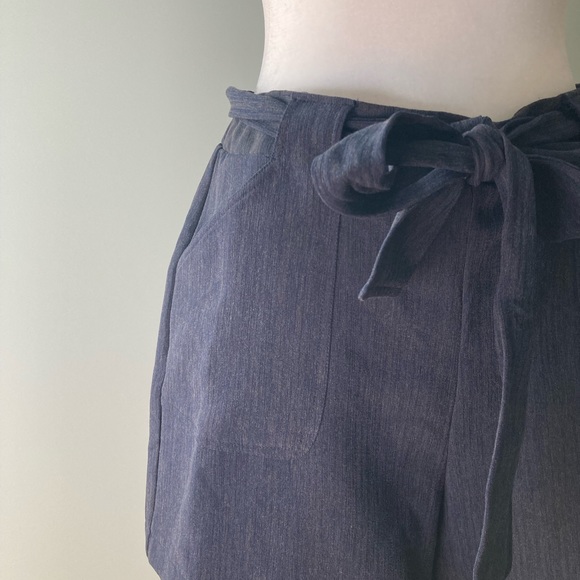 Leith ladies high waist blue tie shorts size Medium - Picture 3 of 6